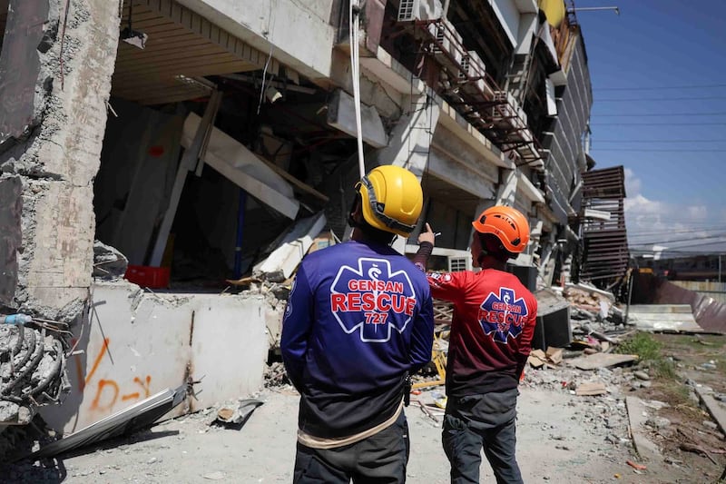 Deadly Earthquake Hits Philippines, Dozens Feared Dead