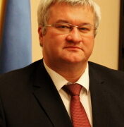 Ukraine issued a strong warning to Iran this week following a recent incident in the Caspian Sea. Ukraine’s Foreign Minister Andrii Sybiha spoke with Iran’s top diplomat, Abbas Araghchi. Mr. Sybiha urged Iran to avoid any actions that could increase tensions.