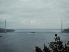 Third Night of US Strikes Stokes Regional Tensions Near Vital Strait