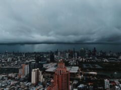 Capital Emerges from Week of Rain, Temperatures Soar