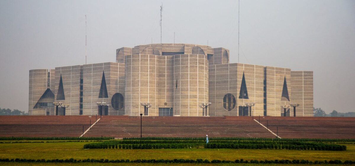 Leading Economist Proposes Radical Shifts for Bangladesh’s Governance