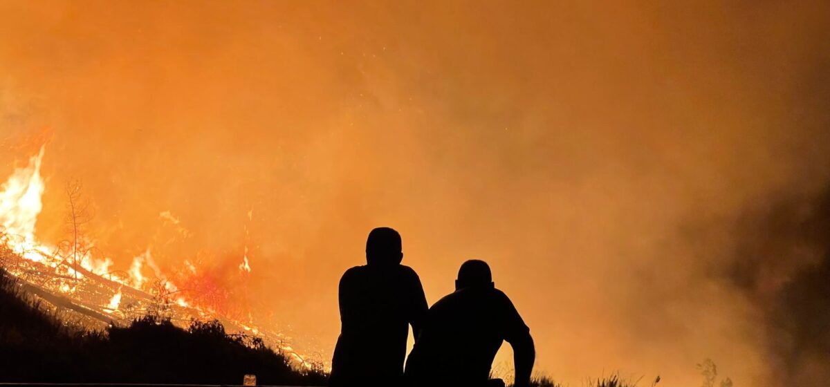 Thousands Evacuate French Coast as Wildfires Ignite Across Drought-Stricken Europe